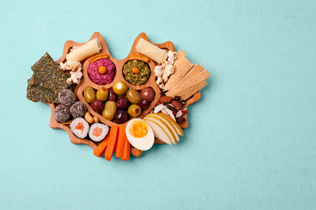 Lizzie the Frilled - Neck Lizard Kids Plate – Eco - Friendly Bamboo Dinnerware - Gourmet Wanderlust
